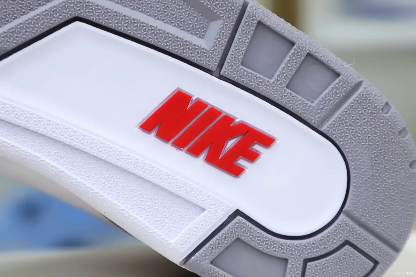 AIR Kimikick 3RETRO JORDAN 0825